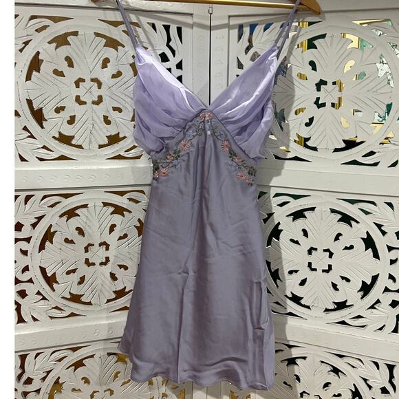 House of CB Christa Embroidered Lavender Mini Dress Size XS Extra Small - Picture 5 of 9